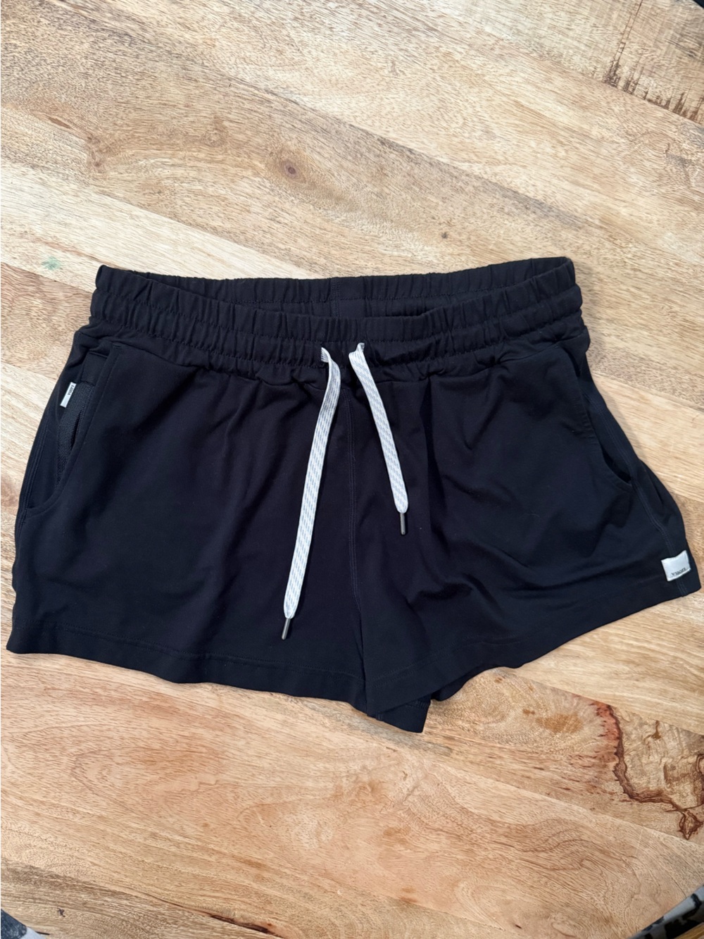 Vuori Women’s Halo Performance Shorts Size Small